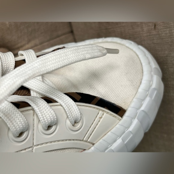FENDI FORCE White Canvas Women's Sneakers - Picture 8 of 15